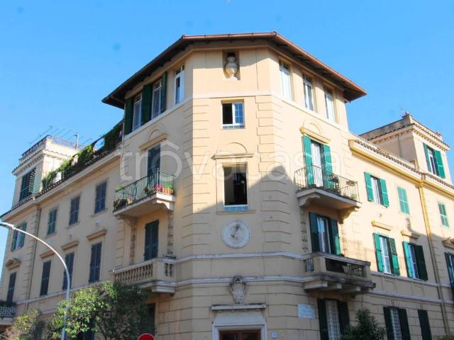 Appartamento in affitto a Roma via Felice Cavallotti, 24, non arredato/vuoto, arredato, riscaldamento autonomo TrovaCasa
