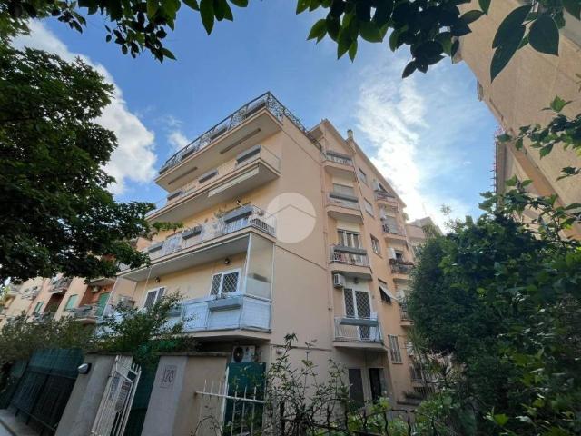 Appartamento in affitto a Roma via Fonteiana, 120, arredato, riscaldamento autonomo, ascensore TrovaCasa