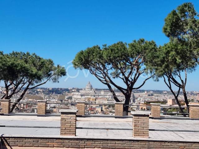 Appartamento in affitto a Roma via Francesco Crispi, arredato, terrazzo, vista panoramica TrovaCasa
