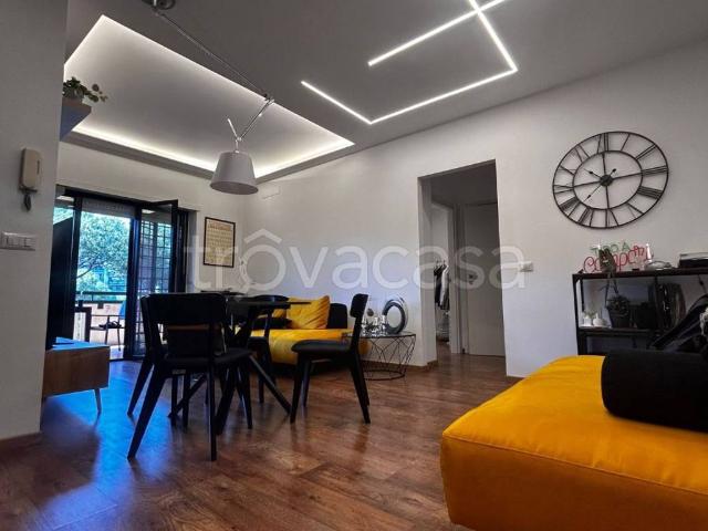 Appartamento in affitto a Roma via Francesco Gentile, arredato, terrazzo, ristrutturato TrovaCasa