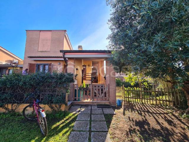 Appartamento in affitto a Roma via Francesco Giacomo Tricomi, arredato TrovaCasa