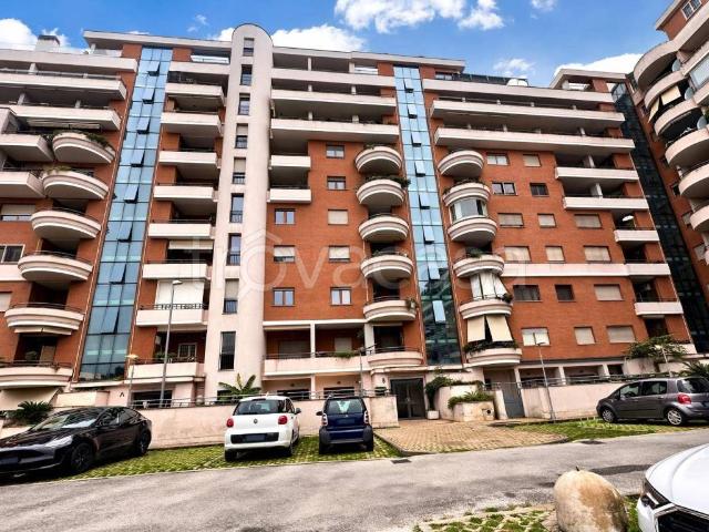 Appartamento in affitto a Roma via Francesco Menzio, arredato, box, terrazzo TrovaCasa