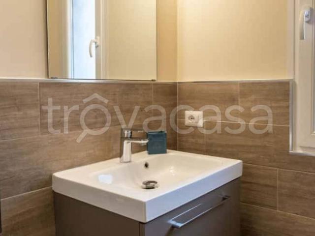Appartamento in affitto a Roma via Gerolamo Tiraboschi, arredato, luminoso, balcone TrovaCasa