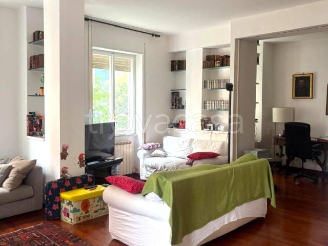 Appartamento in affitto a Roma via Giacinto Bruzzesi, 7, box, parzialmente arredato, luminoso TrovaCasa