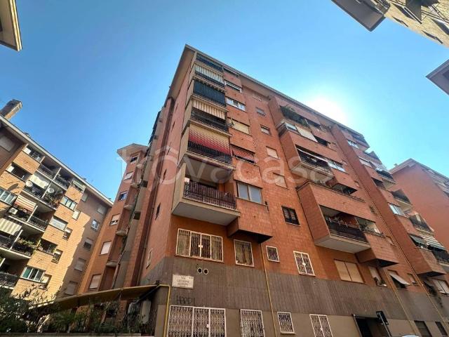 Appartamento in affitto a Roma via Giovanni Aurispa, 10, non arredato/vuoto, ascensore, riscaldamento centralizzato TrovaCasa