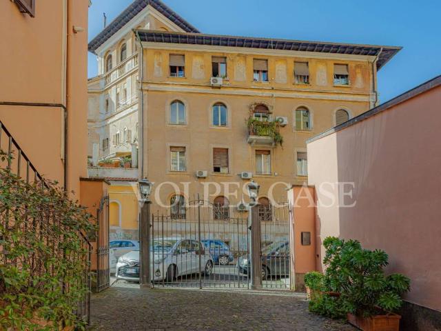 Appartamento in affitto a Roma via Giovanni da Castel Bolognese, arredato, aria condizionata, porta blindata TrovaCasa