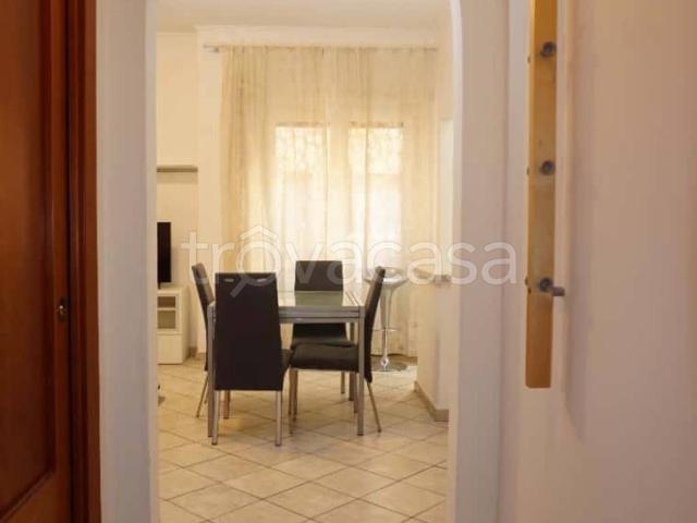 Appartamento in affitto a Roma via Giovanni de Calvi, arredato, balcone, angolo cottura TrovaCasa
