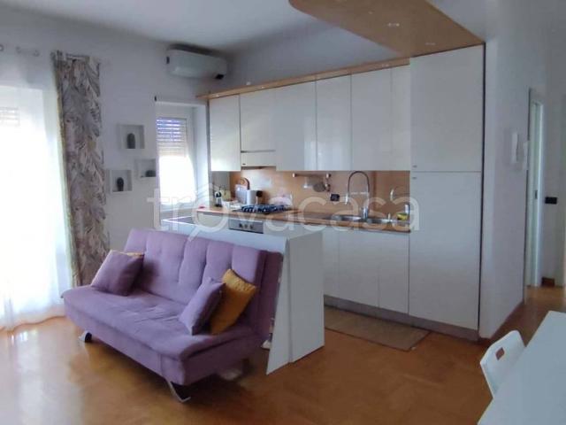 Appartamento in affitto a Roma via Giovanni Gastaldi, arredato, zona residenziale, senza ascensore TrovaCasa