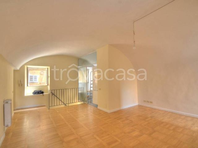 Appartamento in affitto a Roma via Giustiniani, ascensore, ristrutturato, parquet TrovaCasa