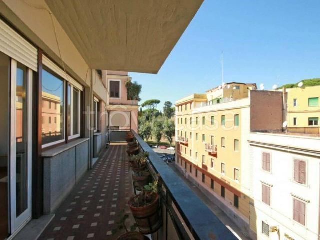 Appartamento in affitto a Roma via Giuseppe Giulietti, arredato, ascensore, centrale TrovaCasa