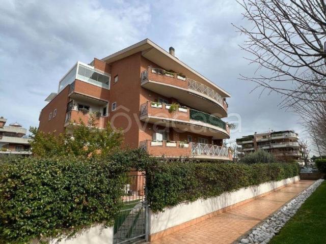 Appartamento in affitto a Roma via Giuseppe Lucchetti Rossi, 1, arredato, terrazzo, doppia esposizione TrovaCasa