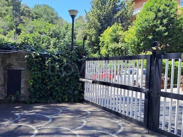 Appartamento in affitto a Roma via Giuseppe Vaccari, 14, contesto signorile, posto auto scoperto, balcone TrovaCasa
