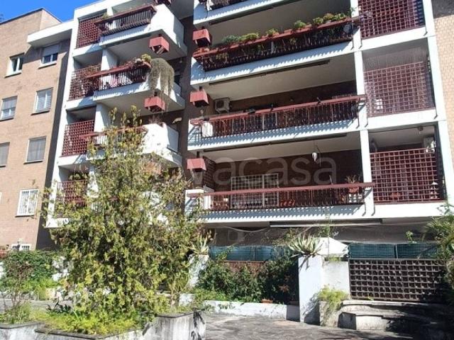 Appartamento in affitto a Roma via giuseppe valmarana, 68, non arredato/vuoto, giardino privato, posto auto TrovaCasa