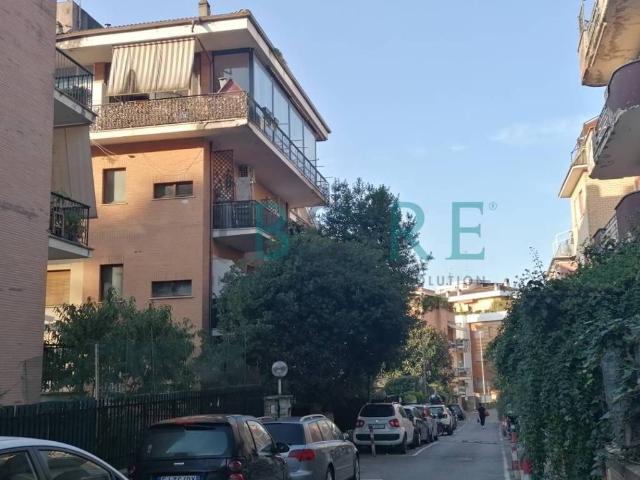 Appartamento in affitto a Roma via gradoli, 96, arredato, ristrutturato, lavatrice TrovaCasa