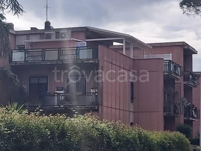 Appartamento in affitto a Roma via Gravina di Puglia, 48, arredato, immobile di prestigio, posto auto scoperto TrovaCasa