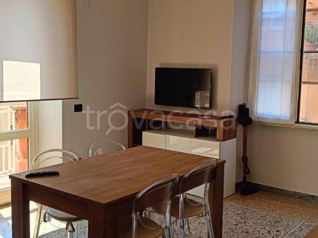 Appartamento in affitto a Roma via Graziano, arredato, aria condizionata, balcone TrovaCasa