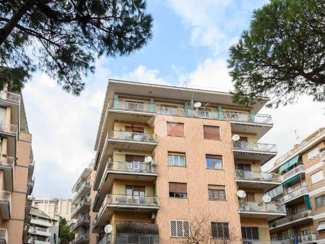 Appartamento in affitto a Roma via gregorio vii, 276, non arredato/vuoto, aria condizionata, servizio di portineria TrovaCasa