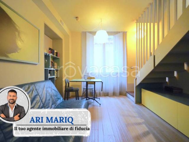 Appartamento in affitto a Roma via in Arcione, 70, arredato, travi a vista, centrale TrovaCasa