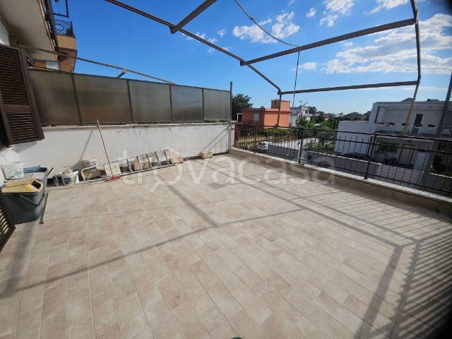 Appartamento in affitto a Roma via Ippolito Desideri, terrazzo, parzialmente arredato, ristrutturato TrovaCasa