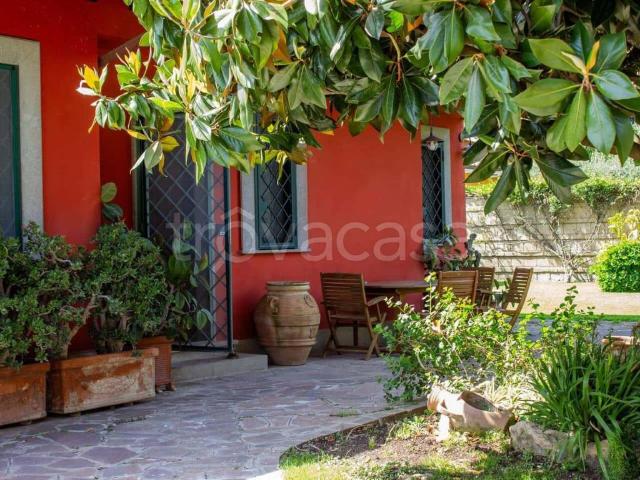 Appartamento in affitto a Roma via Jacopo Melani, arredato, giardino, terrazzo TrovaCasa