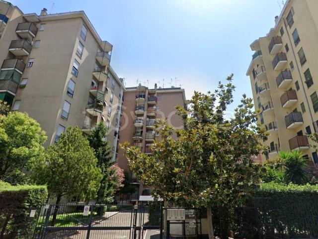Appartamento in affitto a Roma via Luchino dal Verme, 116, arredato, ascensore, riscaldamento centralizzato TrovaCasa