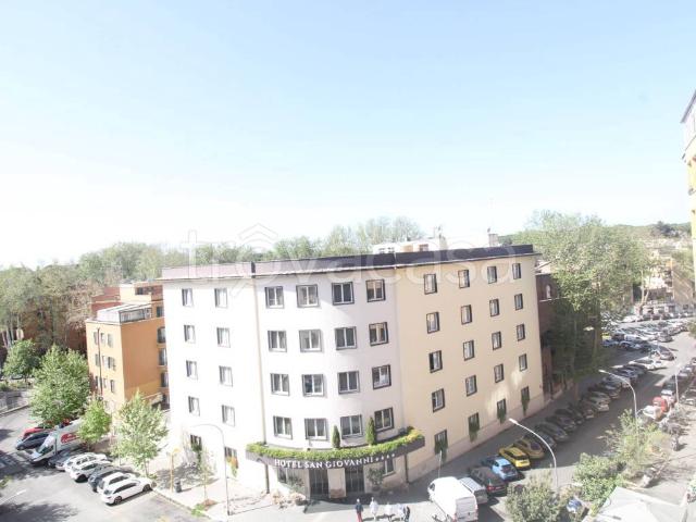 Appartamento in affitto a Roma via Licia, 14, arredato, doppia esposizione, luminoso TrovaCasa