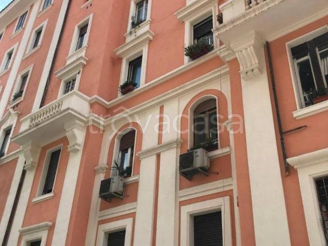 Appartamento in affitto a Roma via Panfilo Castaldi, arredato, balcone, cucina abitabile TrovaCasa