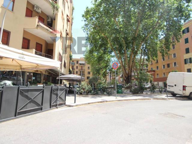 Appartamento in affitto a Roma via Pasquale Tola, 8, arredato, bagno finestrato, ripostiglio TrovaCasa