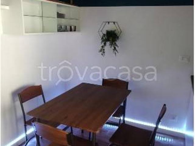 Appartamento in affitto a Roma via Perugia, arredato, soppalco, cucina a vista TrovaCasa