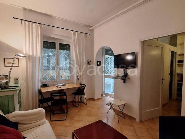 Appartamento in affitto a Roma via Pietro Antonio Micheli, 47, arredato, riscaldamento centralizzato, angolo cottura TrovaCasa