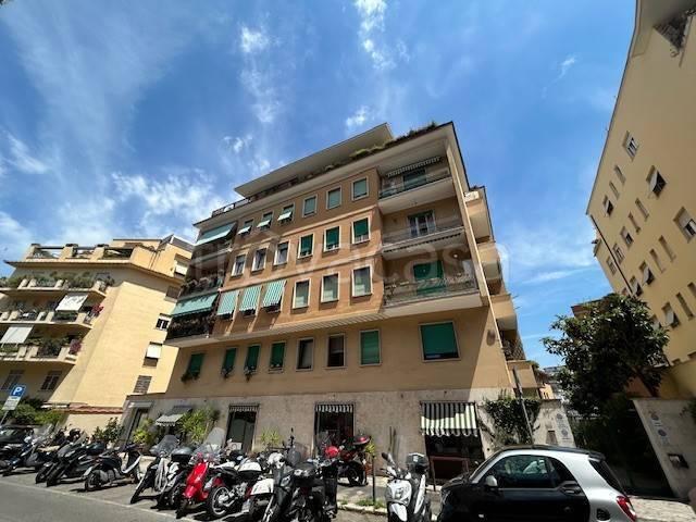 Appartamento in affitto a Roma via Poggio Moiano, Africano Villa Chigi