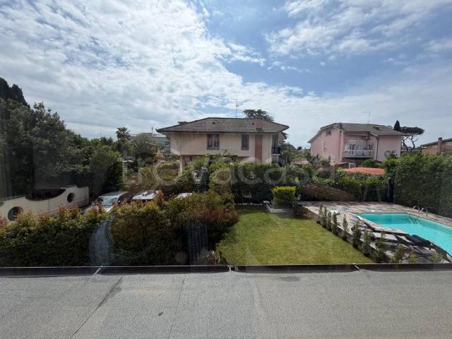Appartamento in affitto a Roma via Prassitele, arredato, terrazzo, cucina a vista TrovaCasa