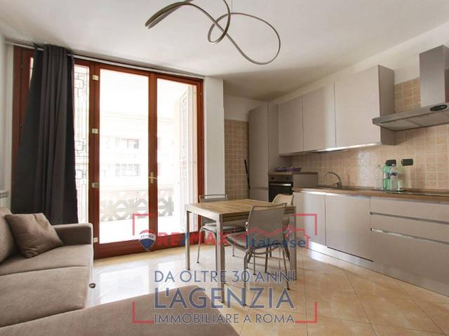 Appartamento in affitto a Roma via Roberto Ago, 22, arredato, box, terrazzo TrovaCasa