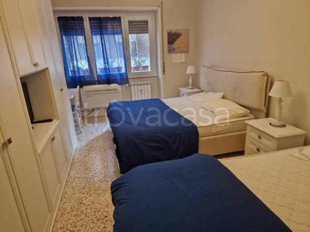 Appartamento in affitto a Roma via Santa Bernadette, arredato, terrazzo, cucina abitabile TrovaCasa