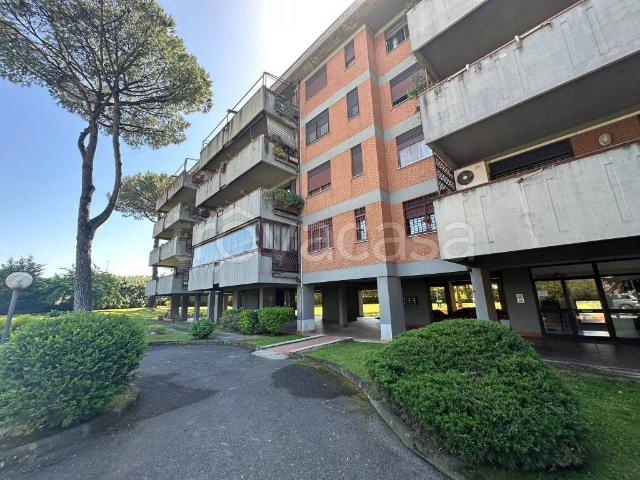 Appartamento in affitto a Roma via Sante Vandi, arredato, posto auto, terrazzo TrovaCasa