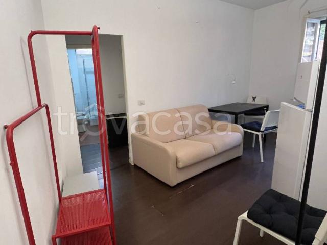 Appartamento in affitto a Roma via Senafè, arredato, centrale, angolo cottura TrovaCasa