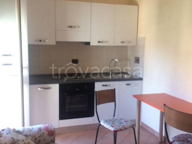 Appartamento in affitto a Roma via Tocco da Casauria, arredato, ristrutturato, balcone TrovaCasa