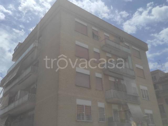 Appartamento in affitto a Roma via Vado Ligure, arredato, giardino privato, terrazzo TrovaCasa