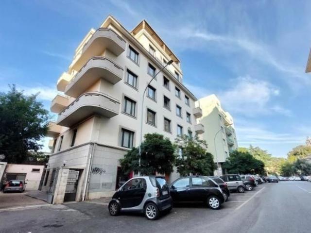 Appartamento in affitto a Roma via Vercelli 19, arredato, riscaldamento autonomo, buono stato TrovaCasa