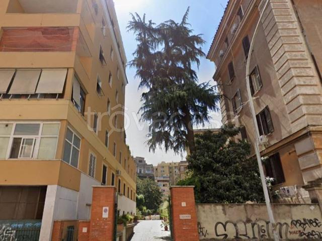 Appartamento in affitto a Roma via Veturia, arredato, ascensore, ultimo piano TrovaCasa