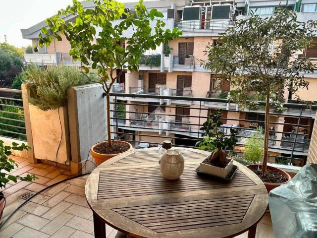 Appartamento in affitto a Roma via Villa di Faonte, Tufello