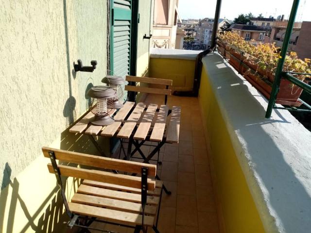 Appartamento in affitto a Roma via Vincenzo Troya, riscaldamento autonomo, parzialmente arredato, ascensore TrovaCasa