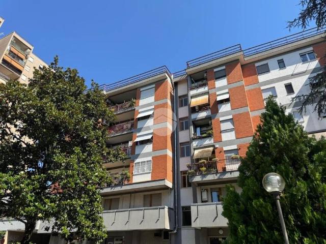 Appartamento in affitto a Roma via vito giuseppe galati, 30, arredato, ascensore, contesto signorile TrovaCasa