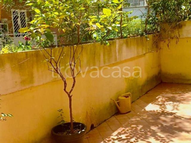 Appartamento in affitto a Roma viale Cortina d'Ampezzo, 199, giardino privato, aria condizionata, parquet TrovaCasa
