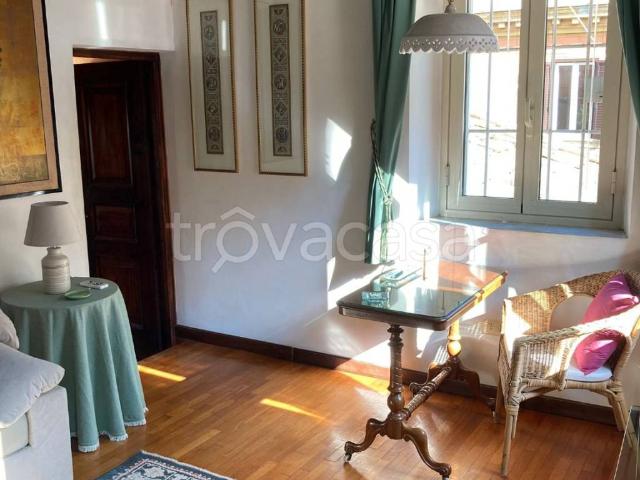 Appartamento in affitto a Roma vicolo della Palomba, arredato, ascensore, centrale TrovaCasa