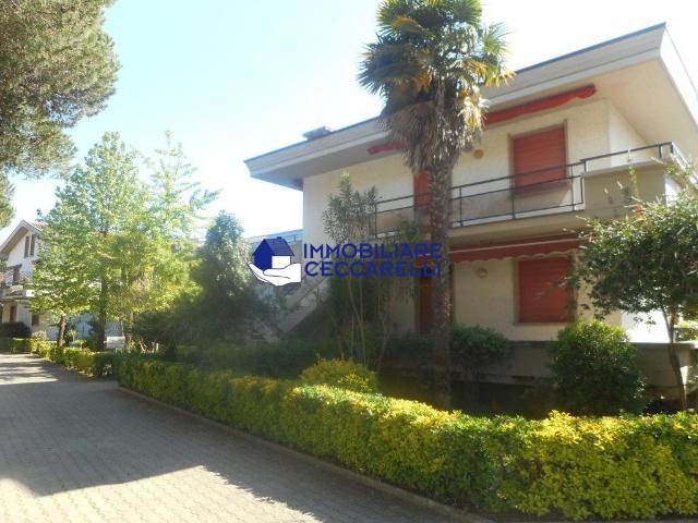 Appartamento in affitto a Ronchi Massa