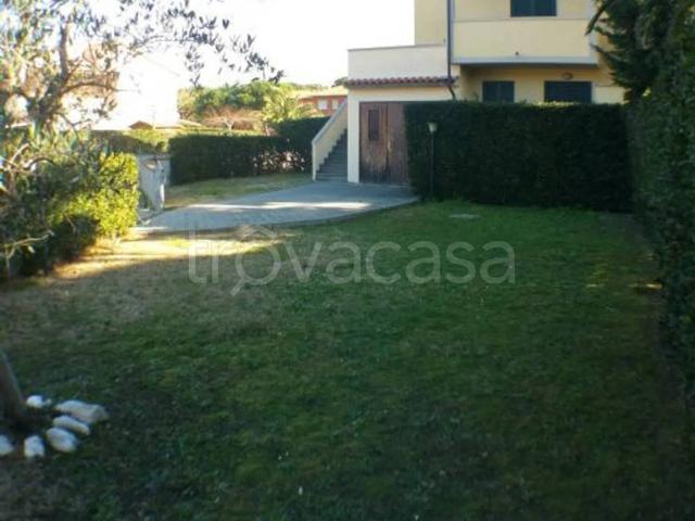 Appartamento in affitto a Rosignano Marittimo via Monte Falterona s.n.c giardino, posto auto, box TrovaCasa