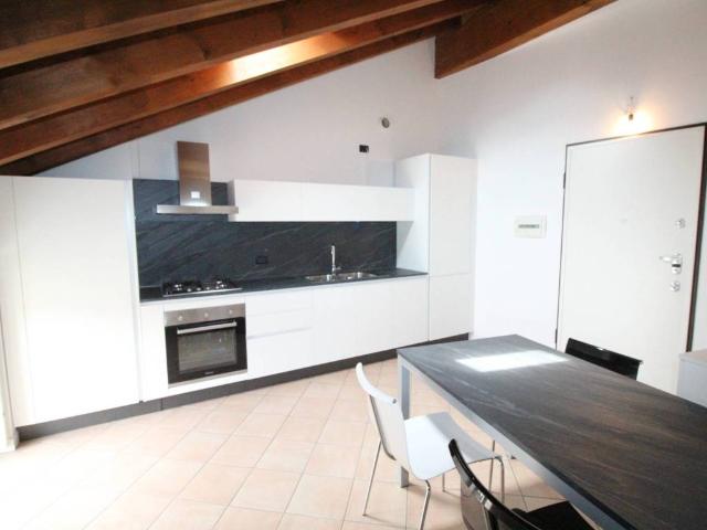 Appartamento in affitto a Rovellasca CO