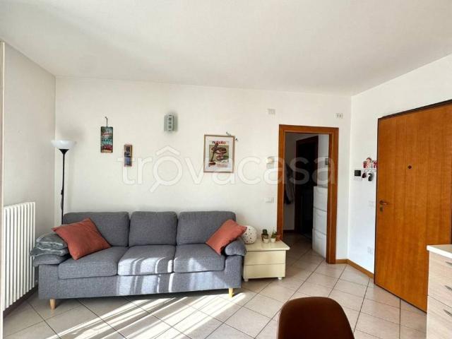 Appartamento in affitto a Rovereto via delle Zigherane, arredato, box, terrazzo TrovaCasa