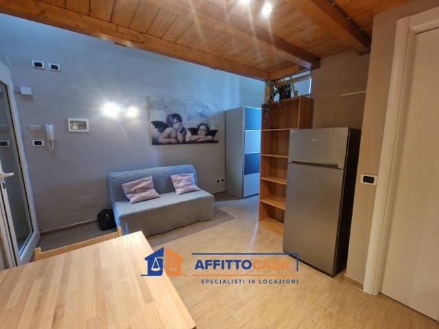 Appartamento in affitto a Rozzano MI